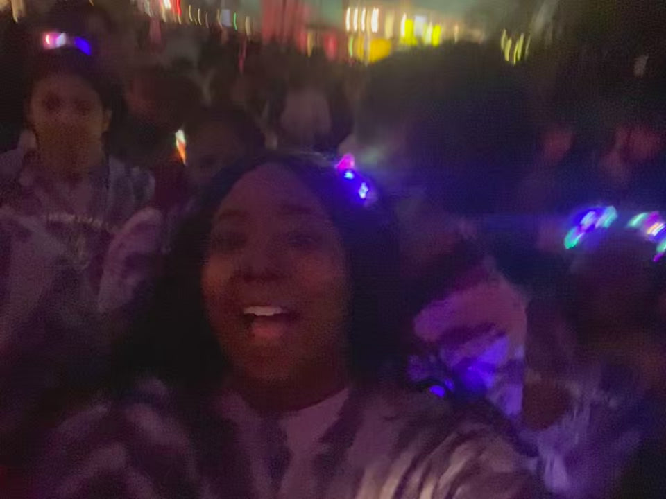 VIP| Halloween Horror Nights Meetup — Oct 16, 2025 | Transport + Community+ EARLY ACCESS INTO PARK  (Shirt Required)